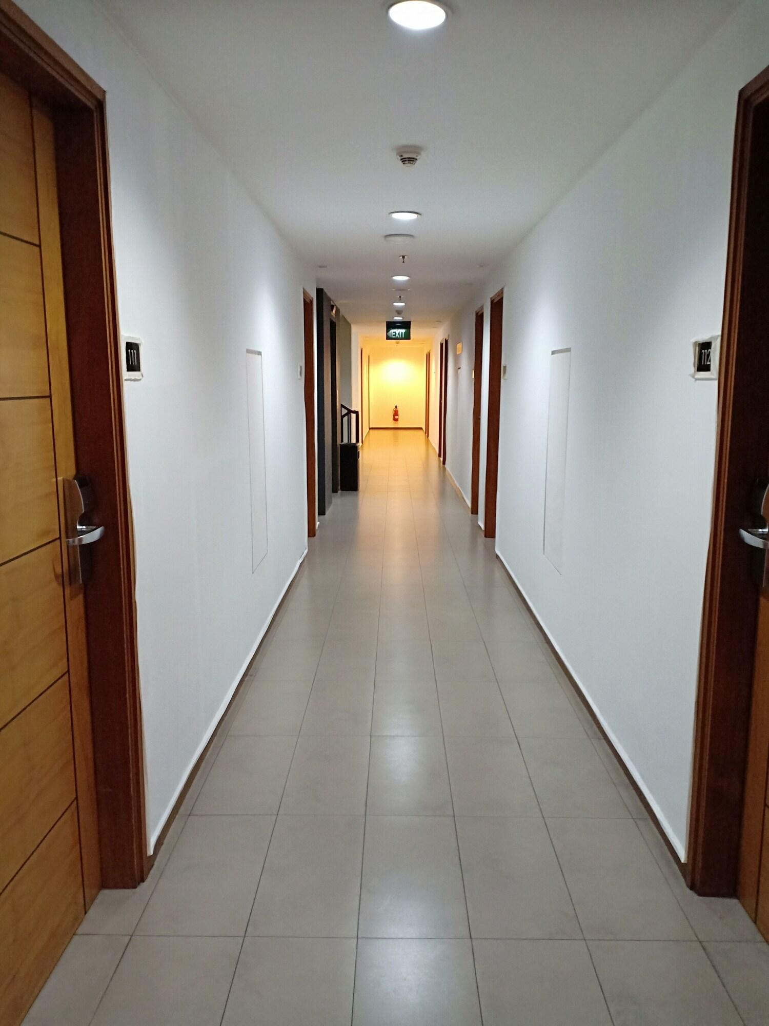 M Hotel Jakarta Buitenkant foto